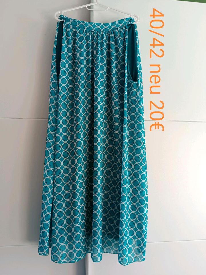 Italienische Mode Hängerchen Kleid 40/42 *dots in Gräfendorf