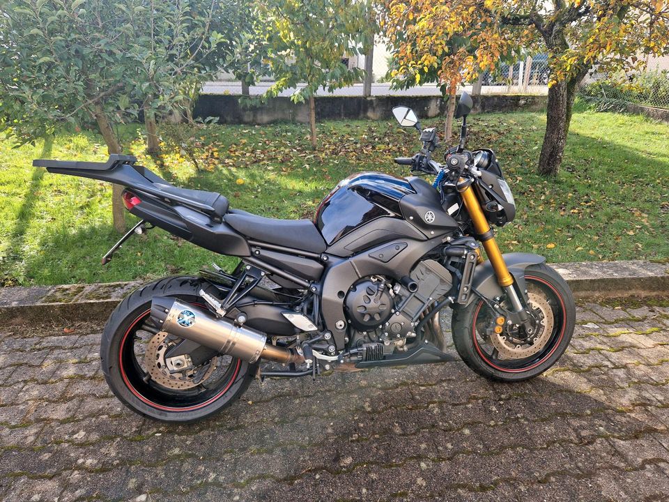 Yamaha FZ8 Naked Bike in Ispringen