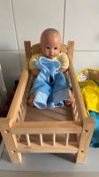 Babypuppe (Junge) und Zubehör (Bett/Kleider) Stuttgart - Stuttgart-Süd Vorschau