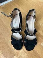 Sexy Catwalk Schuhe schwarz Größe 39 München - Bogenhausen Vorschau