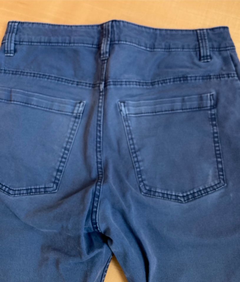 H&M Jungen Jeans Hose mit verstellbarem Bund, Größe 152 in Rudelzhausen