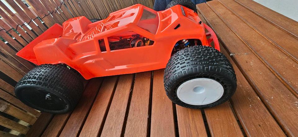 team associated t6 savox castle auch tausch  rc boot in Dortmund