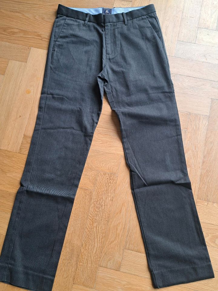 GAP Khaki Chino Herren Größe W32/L34 in Stadtbergen