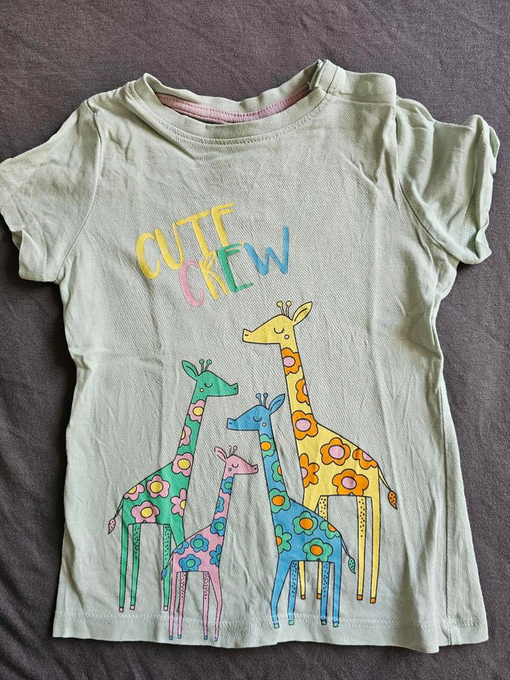 T-Shirt Giraffe, Hase, Blumen Größe 86/92 in Willich