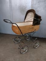 Retro Kinderwagen Antik Korbgeflecht Niedersachsen - Moormerland Vorschau