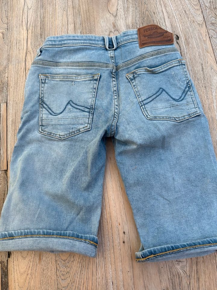 Petrol Industries Jeans Shorts Gr: 164 in München