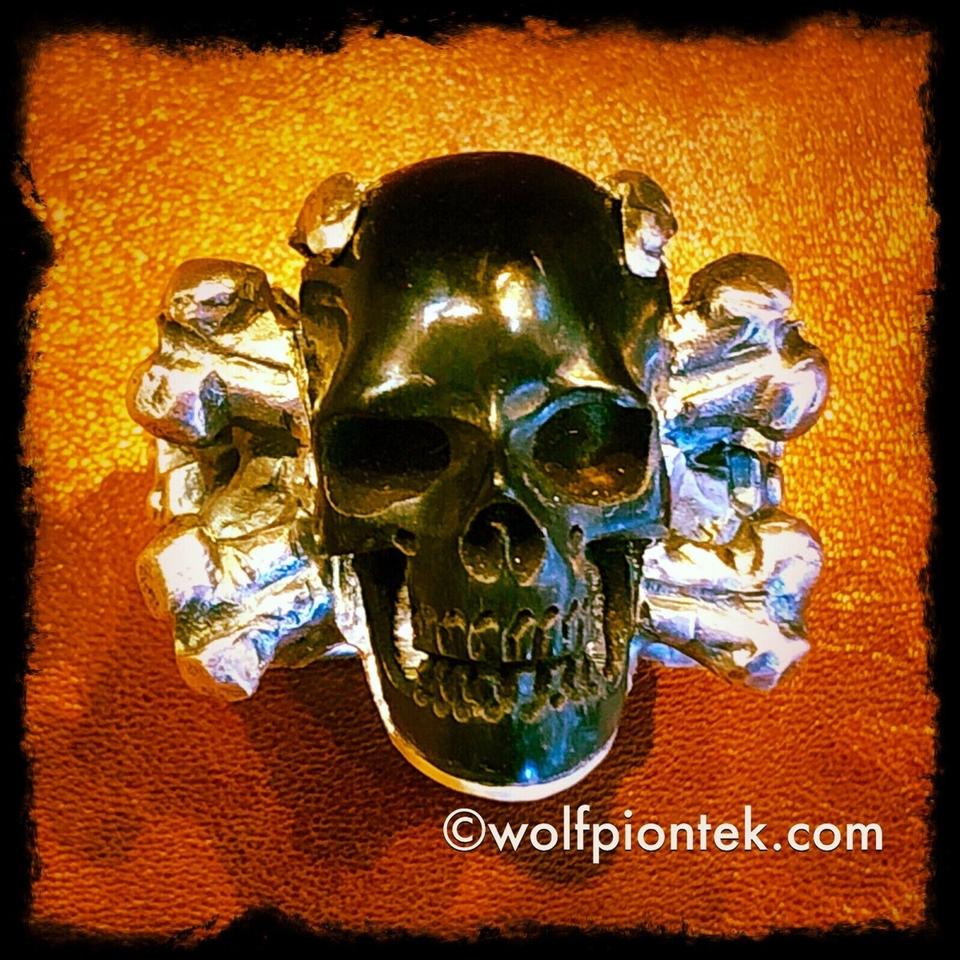 Skull Ring Totenkopf schwarzes Horn & Silber Unikat handgemacht in Köln