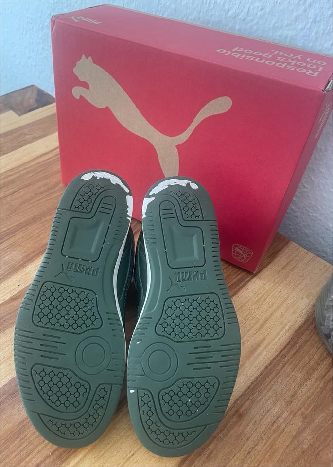 Puma Winterschuhe Boots gefütterte Sneaker Schuhe warm Gr. 35 in Willich