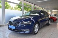 Skoda Superb Combi 2.0 TDI Style 4x4 *DSG*BI-XENON*2HD Niedersachsen - Burgdorf Vorschau