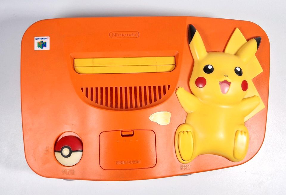 Original Nintendo 64 Konsole Pikachu Special Edition Japan Import in Frankfurt am Main