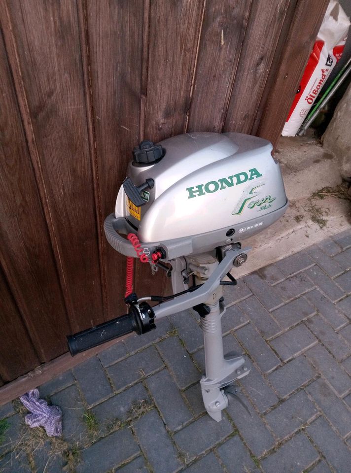 Honda 2 PS 4 takter in Friedland (Mark)