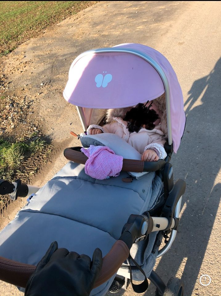 Bonavi Kinderwagen mit viel Zubehör in Wachtberg