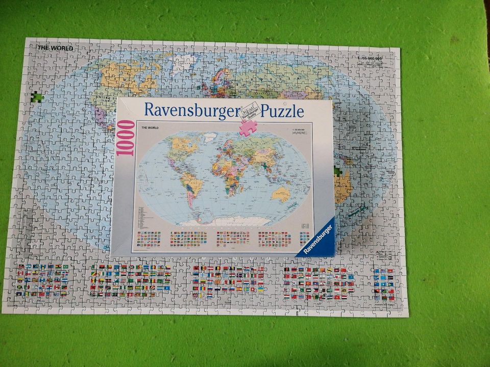 Ravensburger Puzzle 1000 St Politische Weltkarte in Balingen