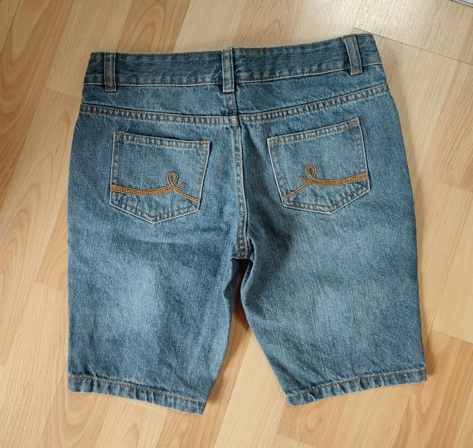 Jeans Short Größe 140 in Baiersdorf