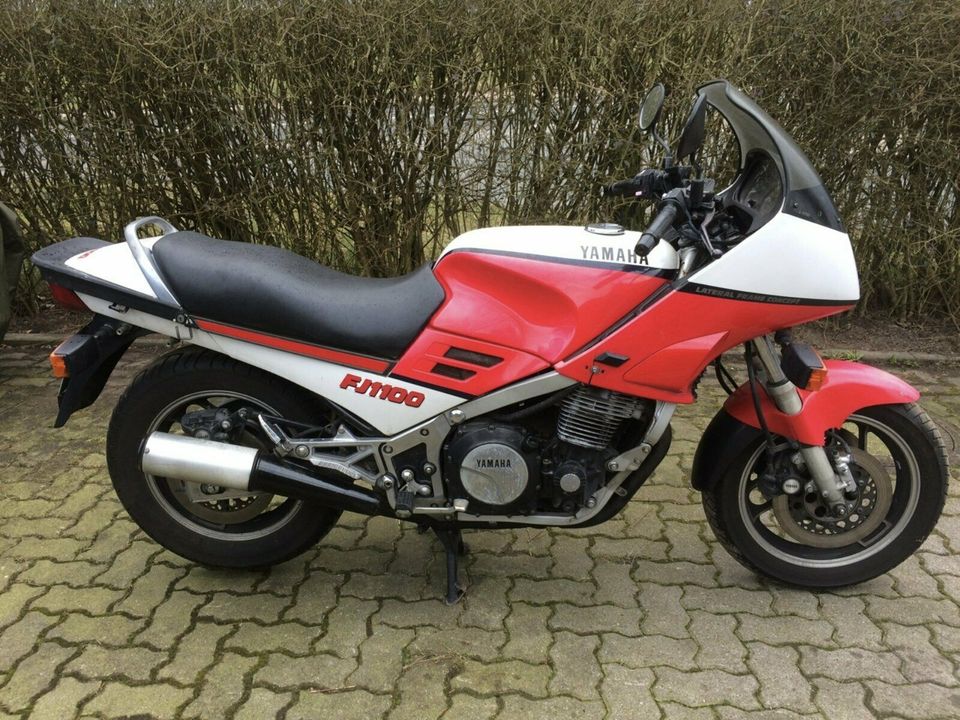 Yamaha FJ 1100 in Rosengarten
