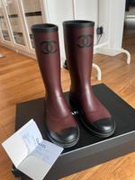 Chanel Gummistiefel - Burgundy - wie Neu - Gr. 39 - sehr selten Düsseldorf - Flingern Nord Vorschau
