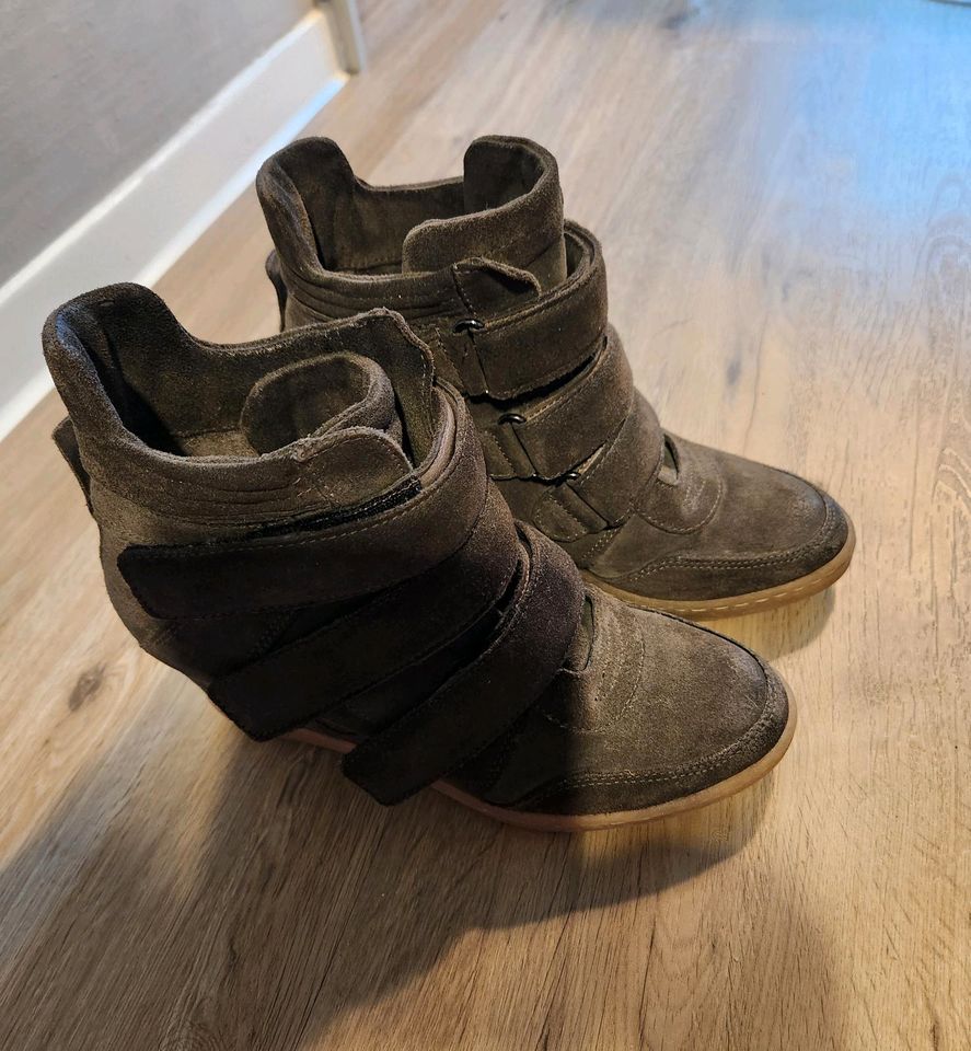 Mjuüs Schuhe Wedge Damen Wildleder braun mit Klettverschlüssen in Hamburg