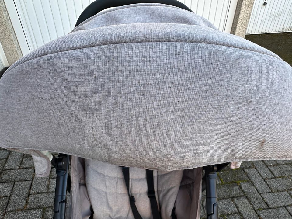 Joie Buggy mit Regenschutz in Mülheim (Ruhr)