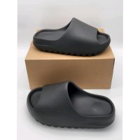 Adidas Yeezy Slide Onyx / Schwarz (Gr. 40,5; 43; 44,5; 46) Nürnberg (Mittelfr) - Südstadt Vorschau