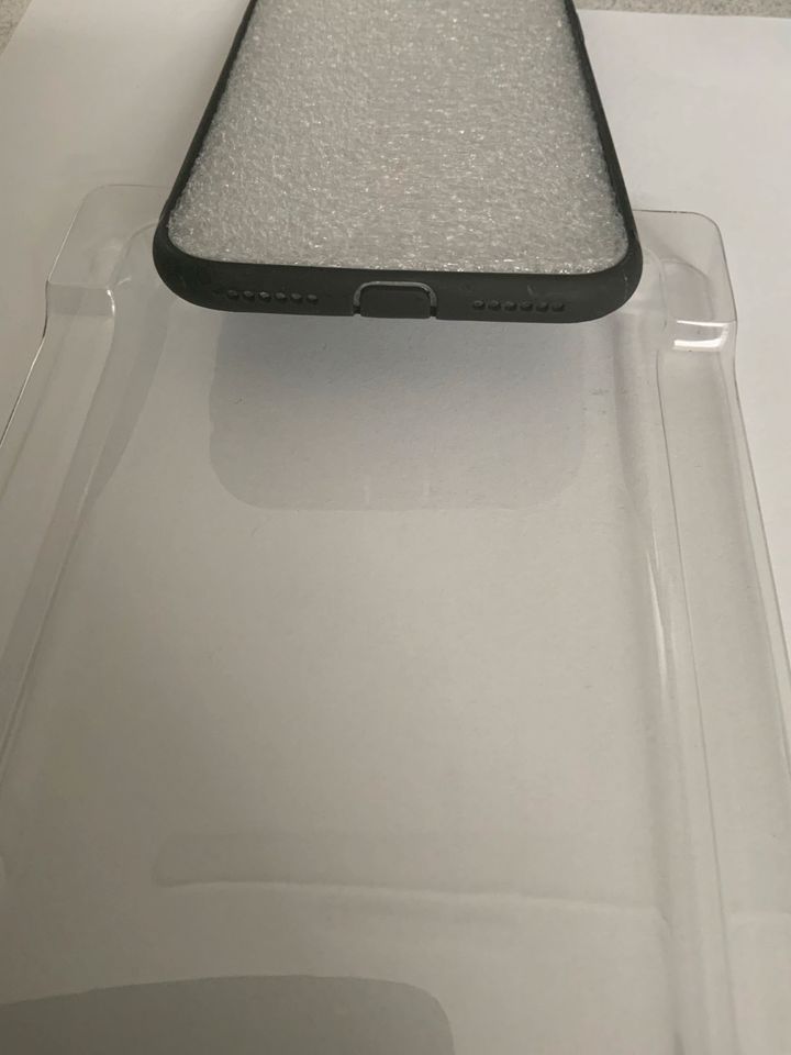 Apple iPhone XS / X Hülle Schutzhülle Case Cover Schwarz in Ingolstadt