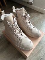 Damen Winterschuhe von Ekonika Größe 38, Farbe Beige Dresden - Reick Vorschau