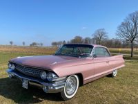 1961er Cadillac Pink Cadillac Coupe Deville,6.3l V8,TÜV&H,Tausch Bayern - Dasing Vorschau