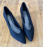 Klassische Pumps Gr. 39 schwarz Marco Tozzi neu Stuttgart - Stuttgart-Nord Vorschau