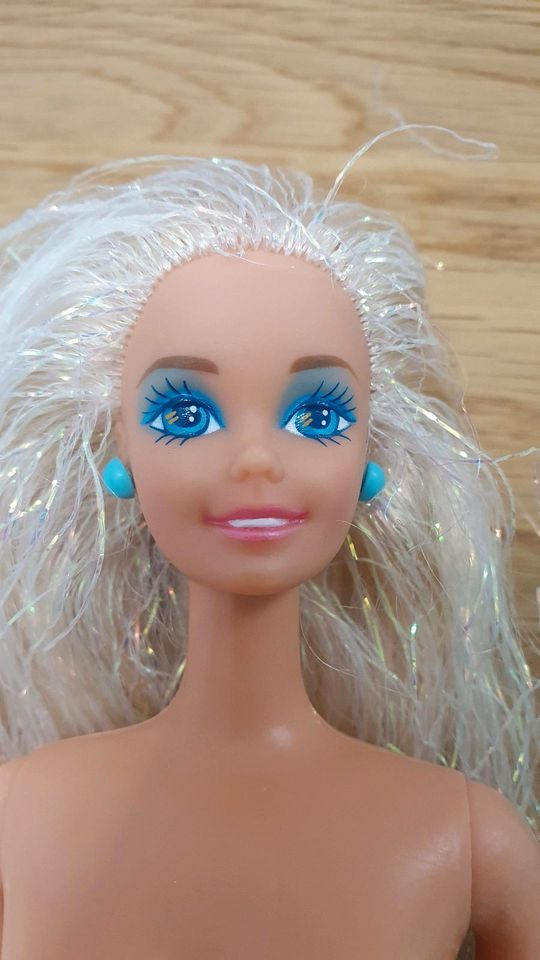 Mermaid barbie blau mit Flosse 90er 90s vintage in Biebelnheim