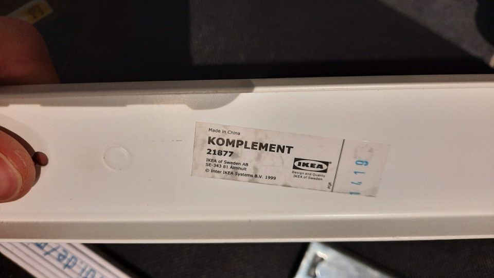 IKEA PAX KOMPLEMENT 21877 Hakenleiste, ausziehbar, weiß in Erdweg