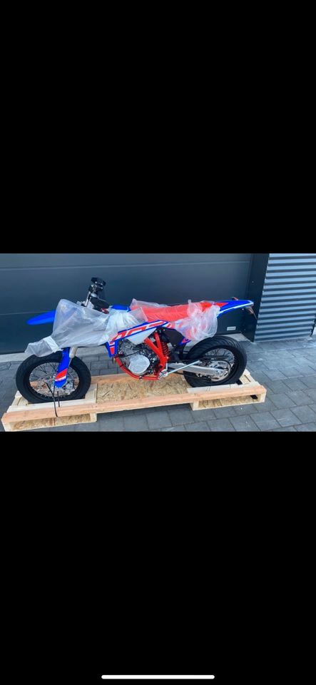 Beta RR 125 R Supermoto Neu gerade eingetroffen sofort lieferbar in Neuching