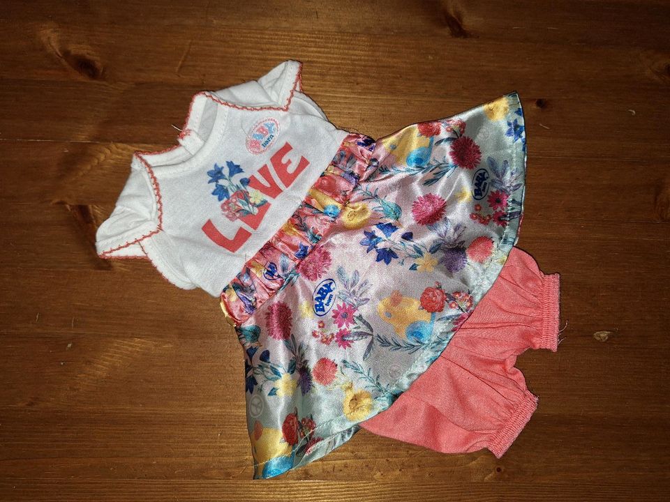 Baby Born Fashion-Zweiteiler Kleid Hose "Love" in Hamburg