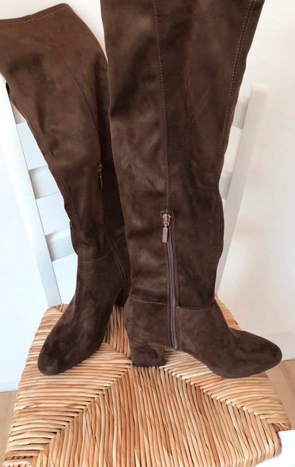 Esprit Stiefel Wildlederoptik Größe 40 NEU in Kloster Lehnin