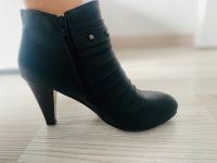 Schuhe/ Klassische Stiefel mit seitlichem Reißverschluss Baden-Württemberg - Böblingen Vorschau