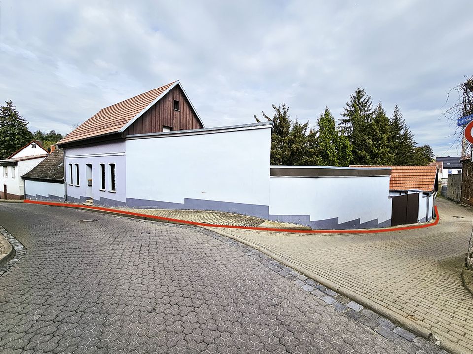 AUKTION: Einfamilienhaus mit großem Garten und Werkstatt in Mansfeld