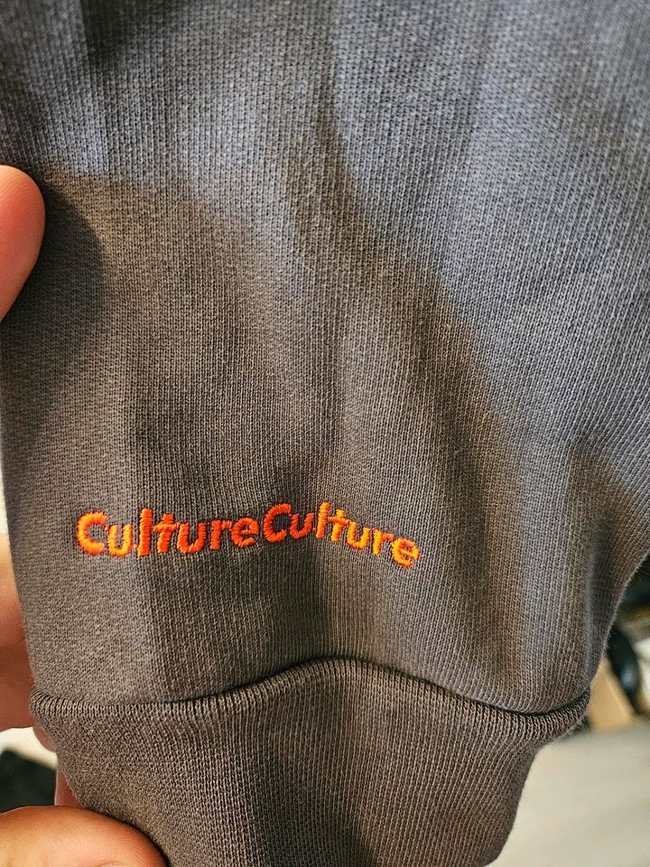CultureCulture Iced Out Sweater Pullover L in Chemnitz