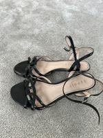 Riemchenschuhe Absatzschuhe Esprit Größe 38 Brandenburg - Dallgow Vorschau