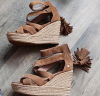 Ugg Plateausandale Wedges Echtleder Größe 37 Baden-Württemberg - Laufenburg (Baden) Vorschau