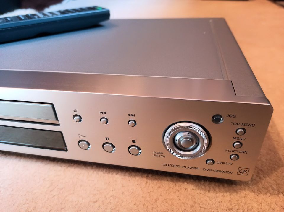 Sony DVP-NS930V DVD-SACD-CD-MP3 Player silber in Leichlingen