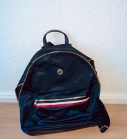 Tommy Hilfiger Rucksack Tasche marineblau weiß Niedersachsen - Hameln Vorschau