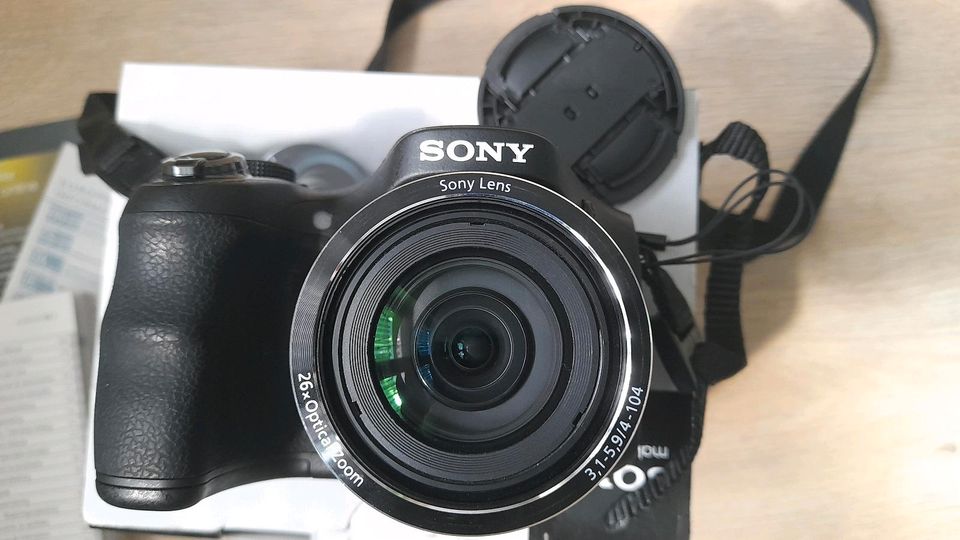 Sony Cyber Shot 20.1mp Weitwinkel DSC H200 inkl Kameratasche 120 in Thiendorf