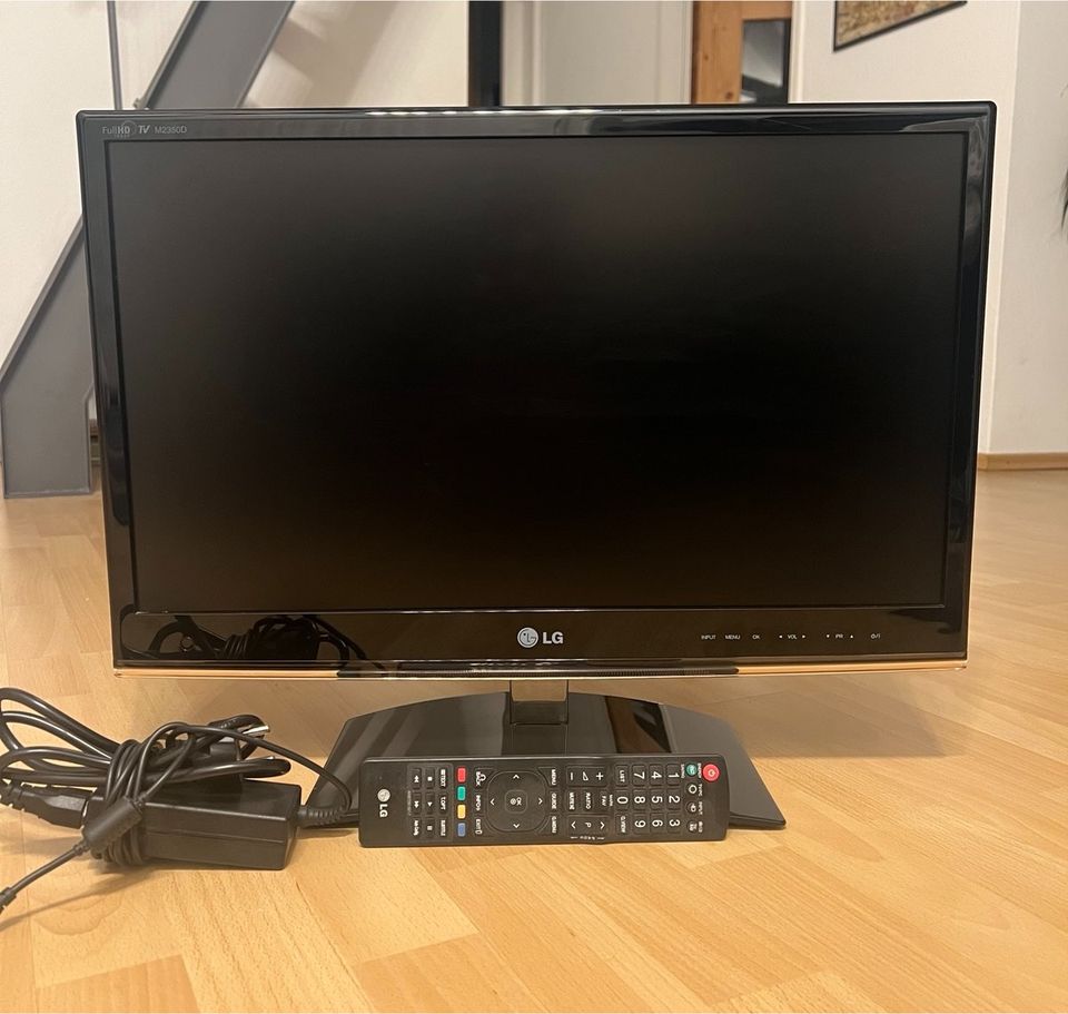 LG Full HD LCD-Fernseher 23 Zoll in Neustadt an der Weinstraße