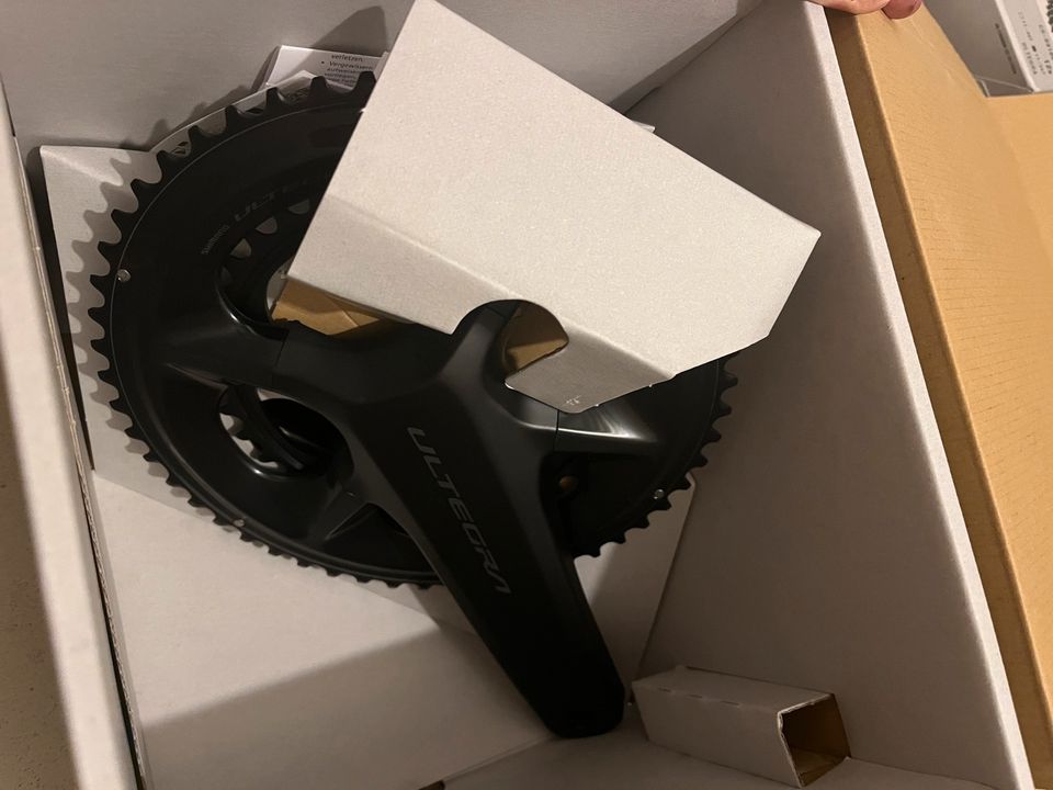 Shimano Ultegra 2fach Kurbel 52/36 FC-R8100 172.5mm in Leinfelden-Echterdingen