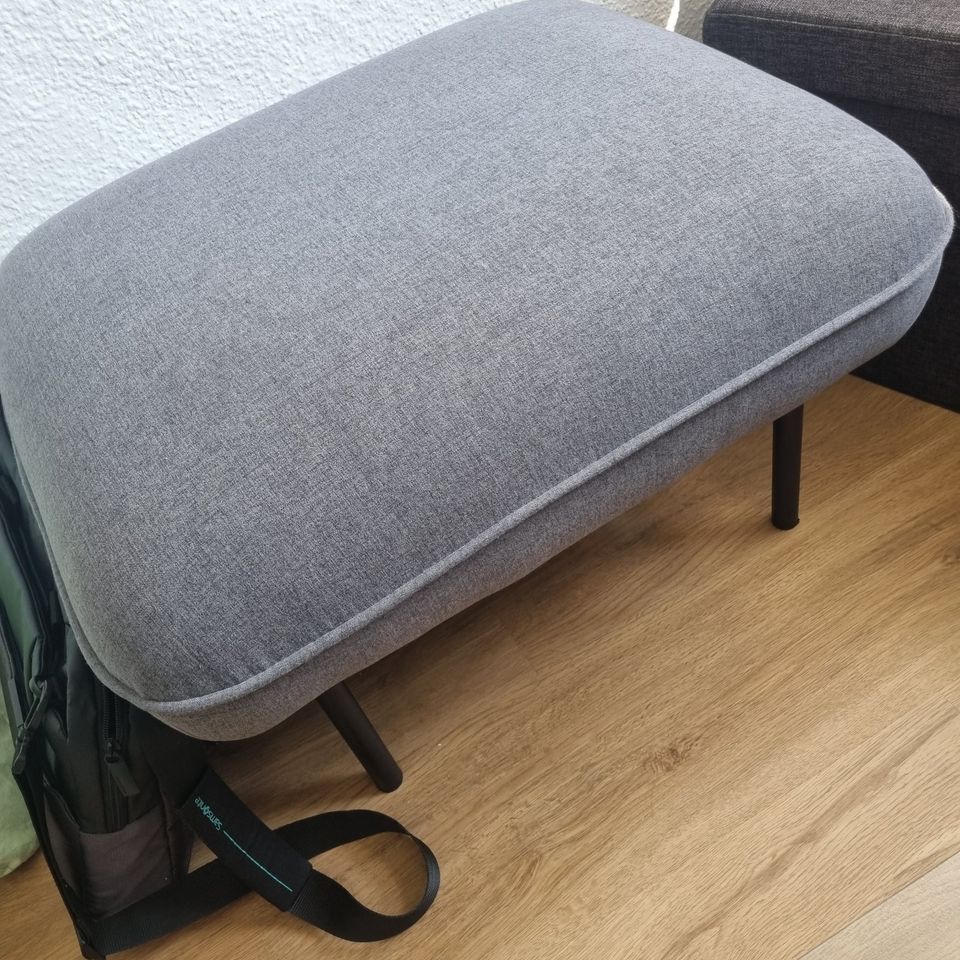 Modernes Sofa grau Stoff ca 200 cm breit mit Fusshocker in Duisburg