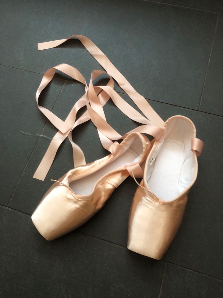 Ballettschuhe • Spitzenschuhe • Gr. 40 • neu in Nabburg