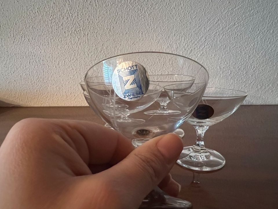 Gläser mit Schliff (Weintraube) in Weißenstadt