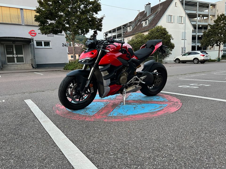 Ducati Streetfighter V4 in Esslingen