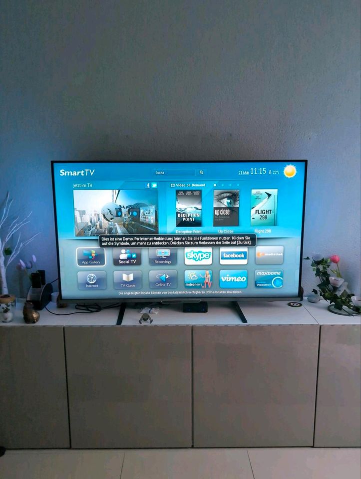 Philips Ambilight mit smart TV 55zoll in Celle