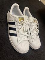 Adidas Superstars Gr.39,5 Essen - Stoppenberg Vorschau