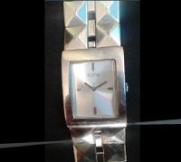 GUESS – Armband-Uhr – Pyramiden-Muster-Armband Mecklenburg-Vorpommern - Zinnowitz Vorschau