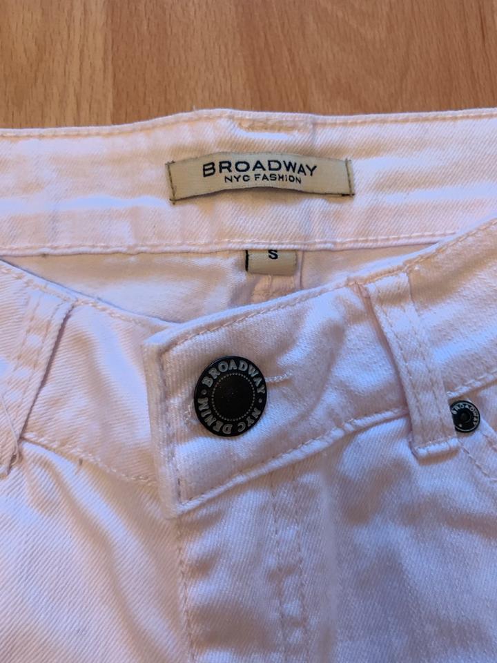 Helle Röhren Jeans in rosé weiss Gr S schmal Broadway Neu in Lemgo